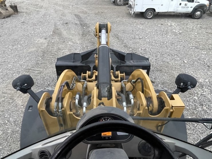 2014-caterpillar-930k-image-35