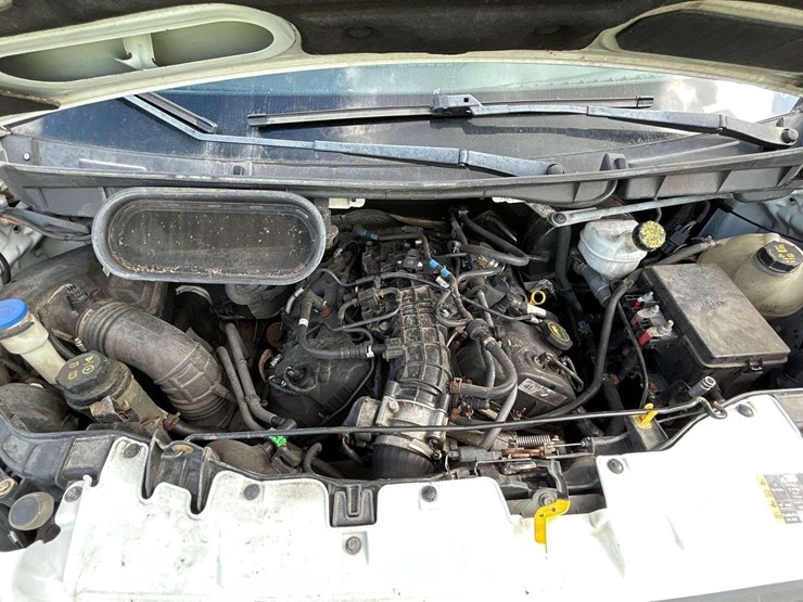 2016-ford-transit-image-7