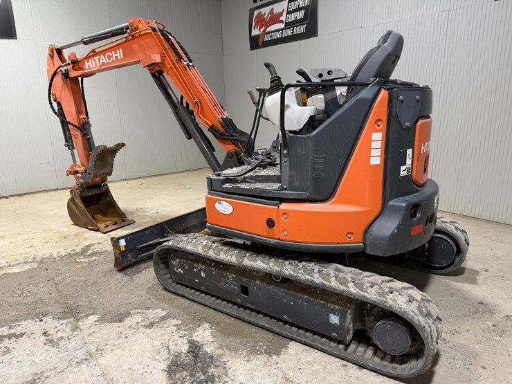 hitachi-zx35u-image-3