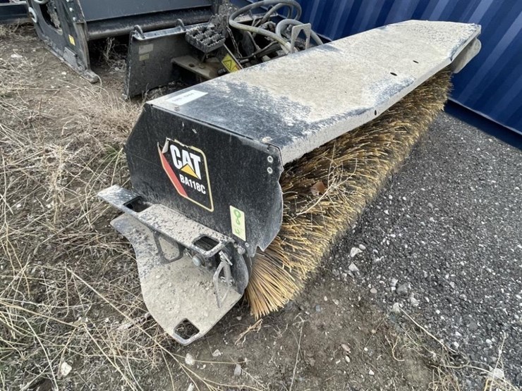caterpillar-ba118c-angle-broom-image-1