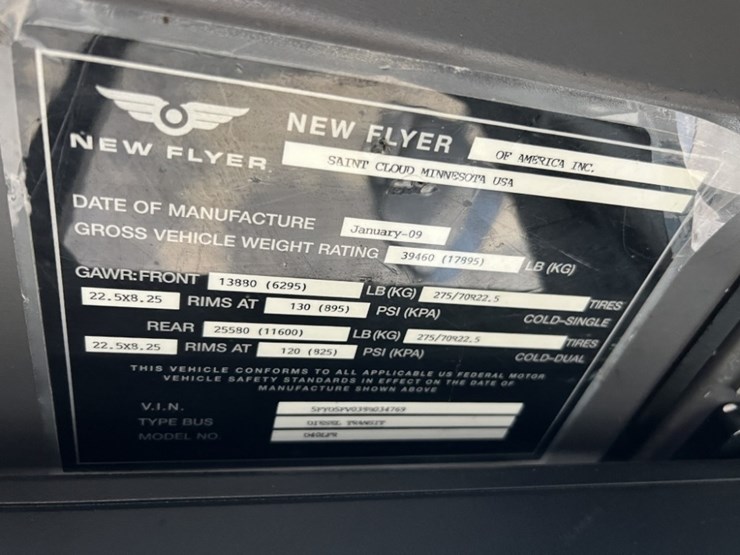 2009-new-flyer-40'-transit-bus-image-38