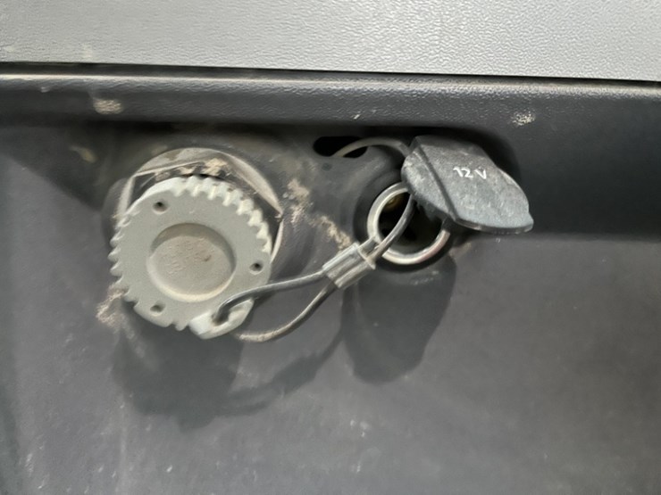 2014-caterpillar-930k-image-37