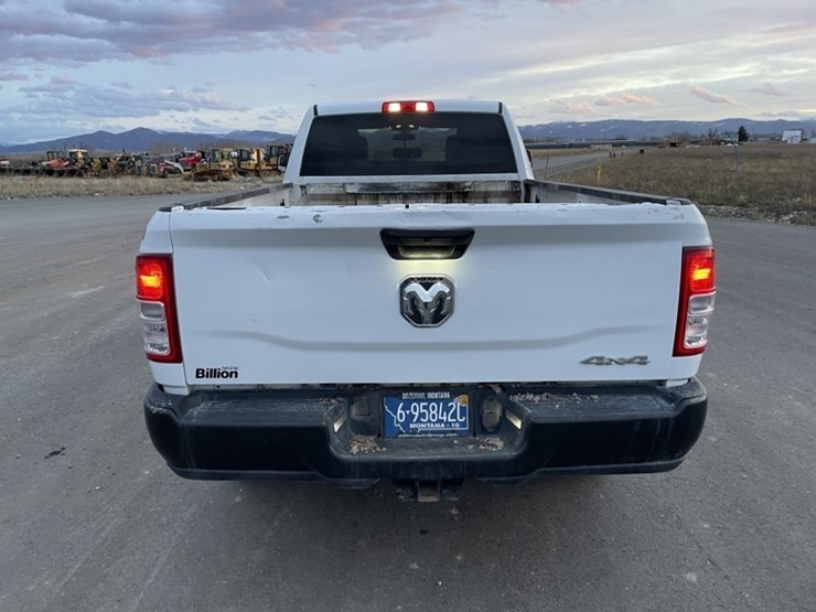 2022-dodge-3500-image-4