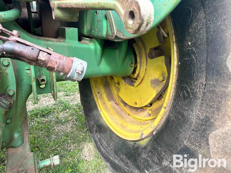 john-deere-70-image-13