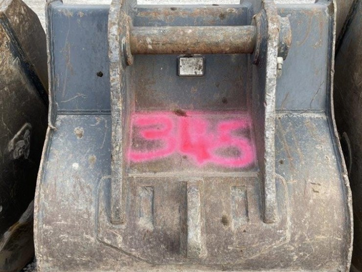 john-deere-345-image-2