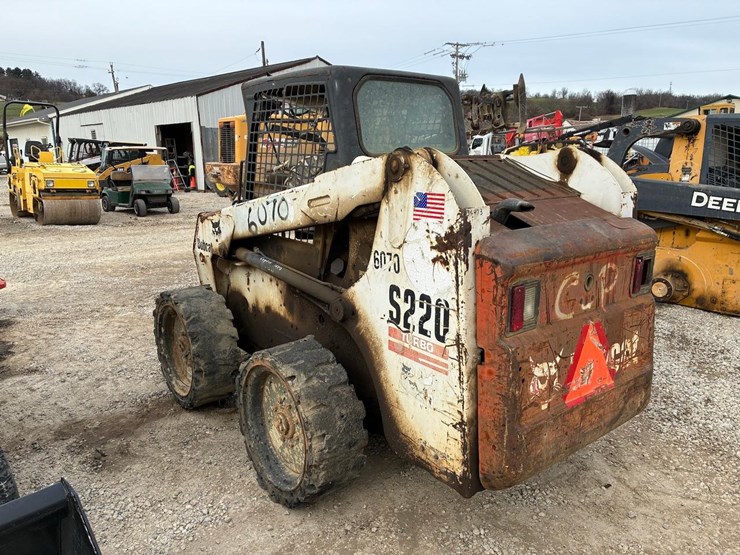 bobcat-s220-image-5