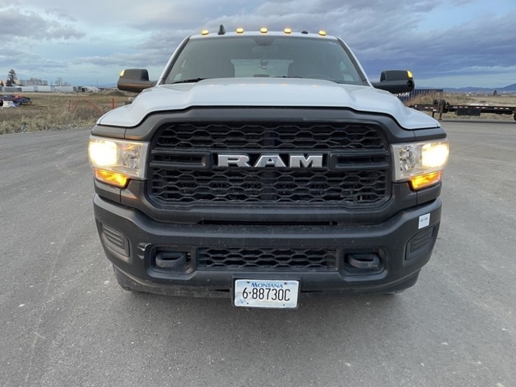 2022-dodge-3500-image-8