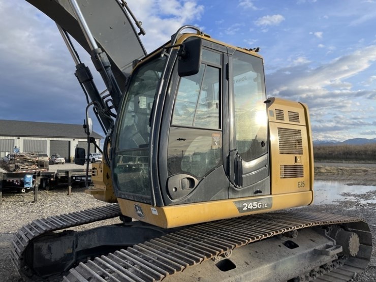 deere-245g-lc-image-26