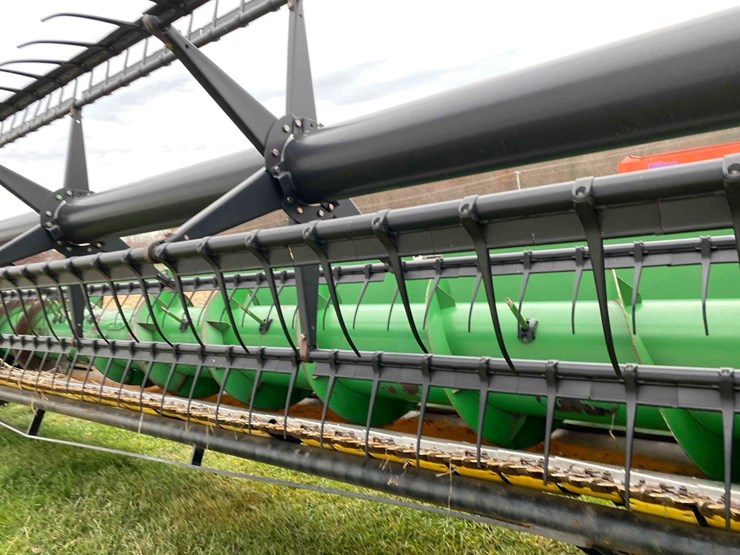 john-deere-630f-image-34