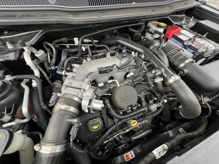 2017-ford-explorer-image-29