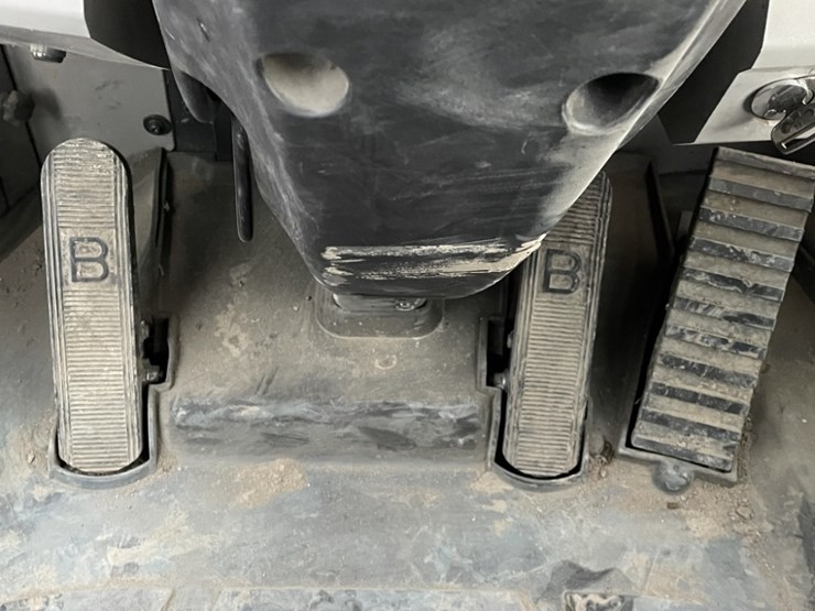 komatsu-wa320-8-image-32