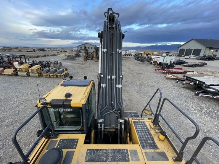 2022-deere-350-p-tier-image-30