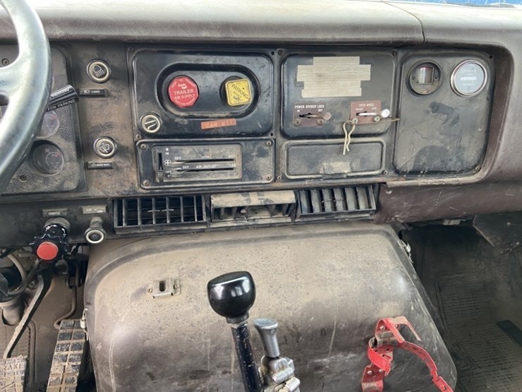 1988-international-s2600-image-18