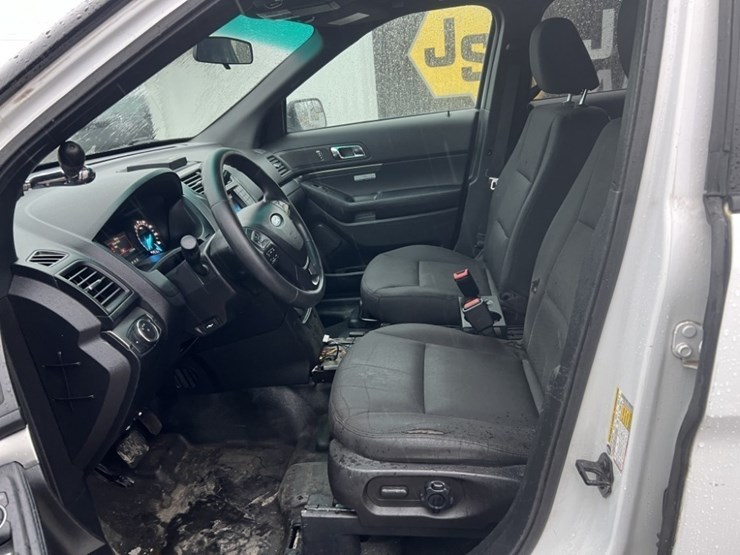 ford-explorer-image-19