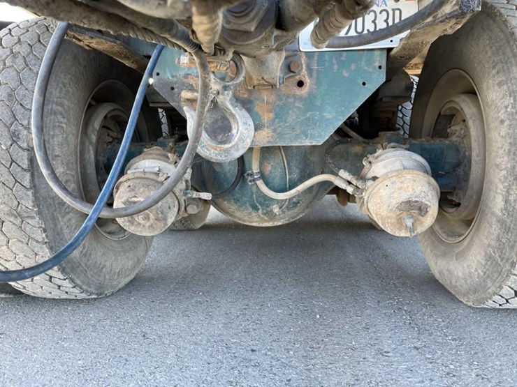 1998-peterbilt-379-image-17