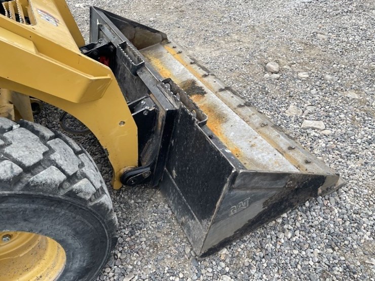 2020-caterpillar-262d3-image-11