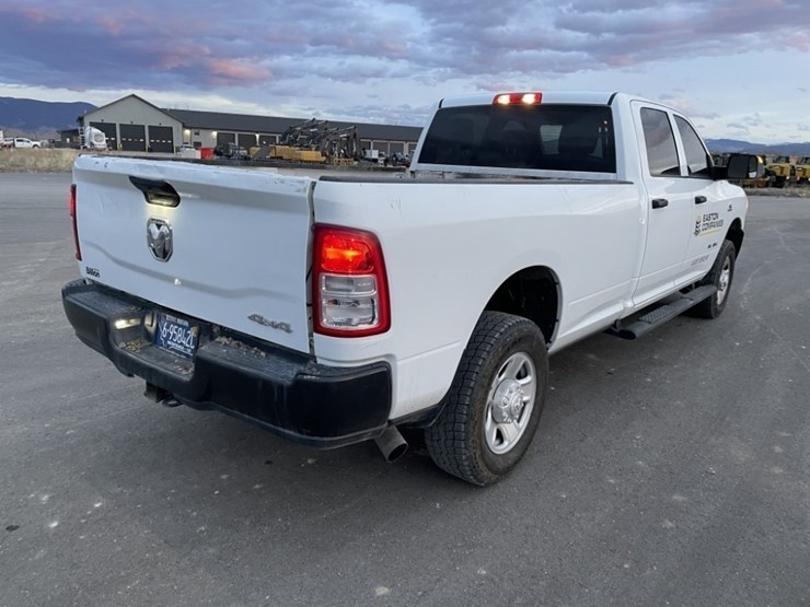2022-dodge-3500-image-5