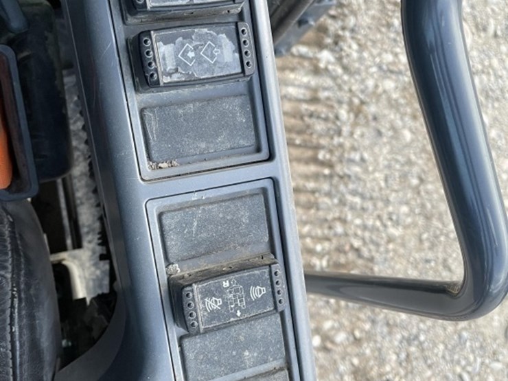 2022-deere-350-p-tier-image-34