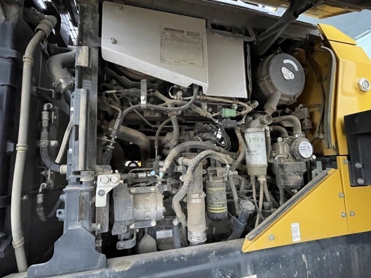 komatsu-wa320-8-image-25