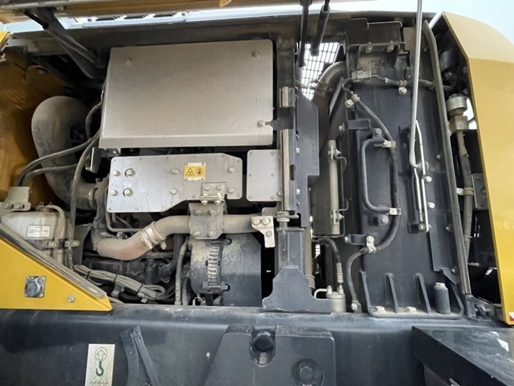 komatsu-wa320-8-image-23