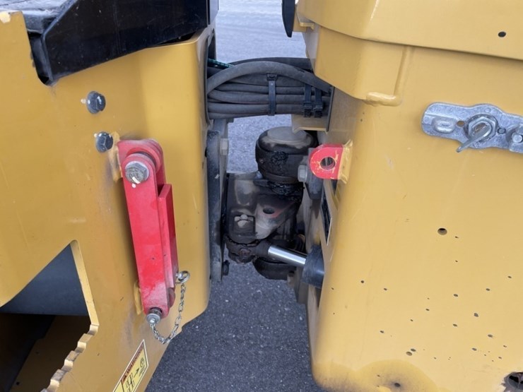 caterpillar-cb4.0-image-10