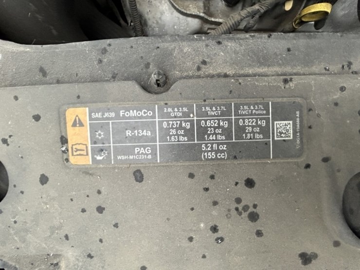 2014-ford-taurus-sedan-image-37