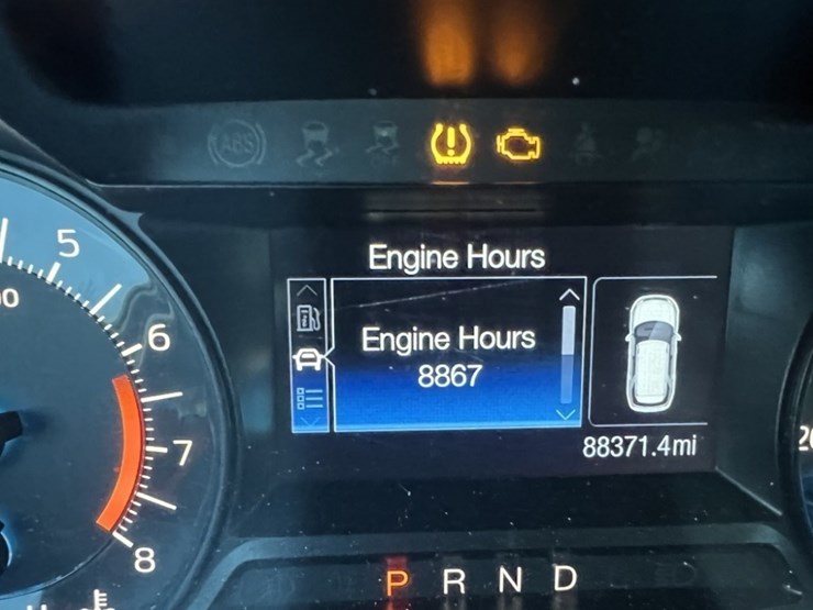 2016-ford-explorer-image-30