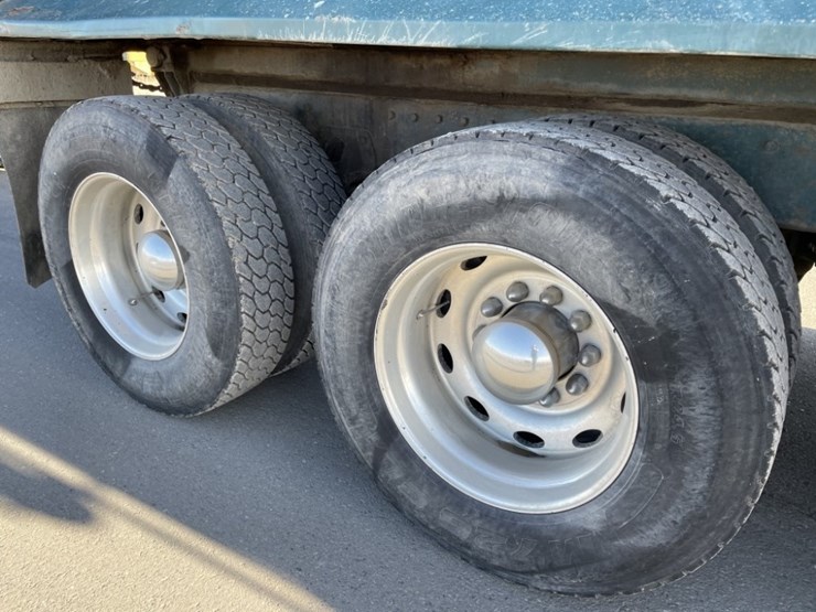 1998-peterbilt-379-image-25