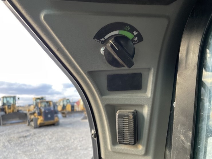 caterpillar-299d3-image-29