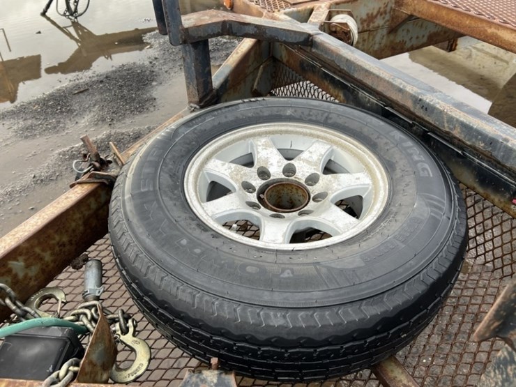 2008-bentley-t/a-sno-cat-trailer-image-10