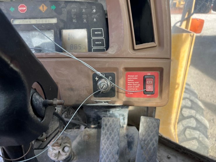 john-deere-444h-image-23