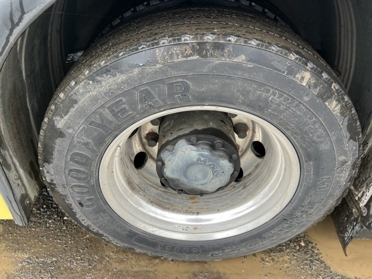 2008-new-flyer-40'-transit-bus-image-9