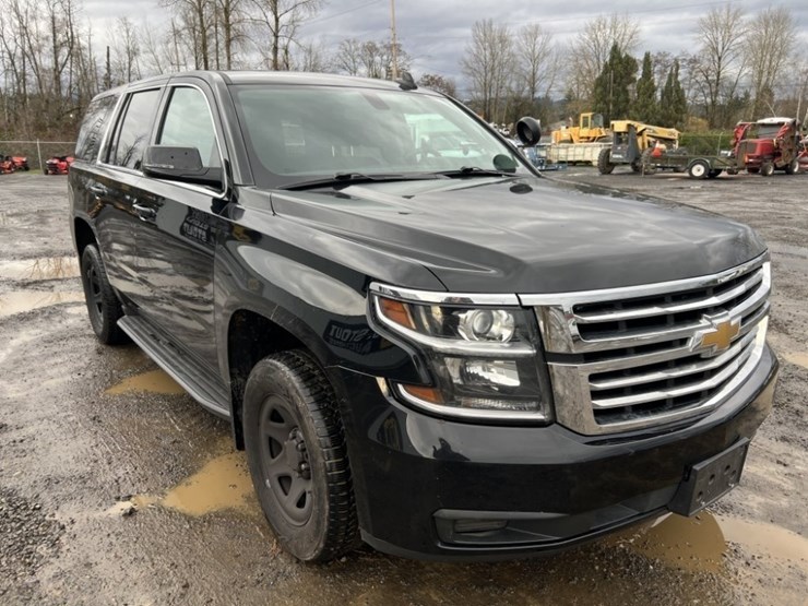 2020-chevrolet-tahoe-image-2