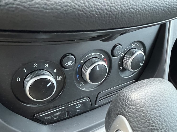 2013-ford-escape-image-30