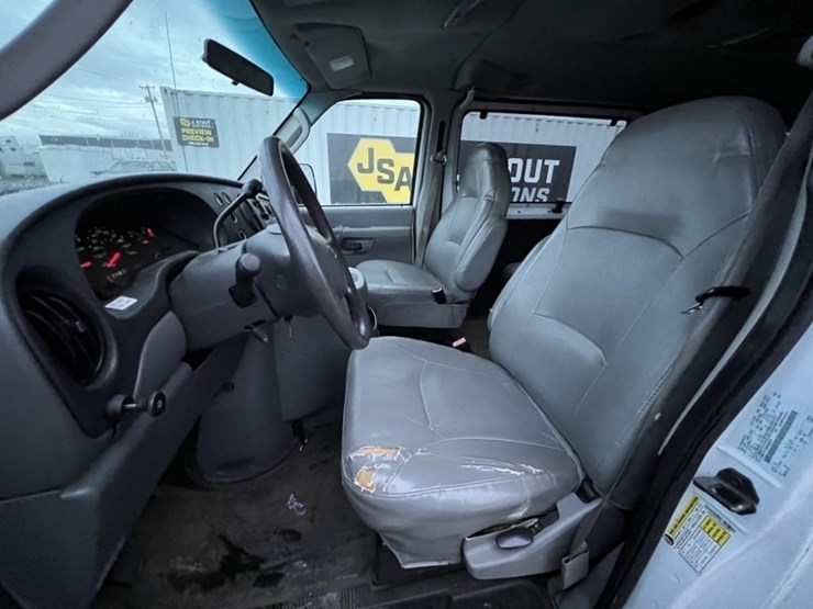 2008-ford-e350-image-29