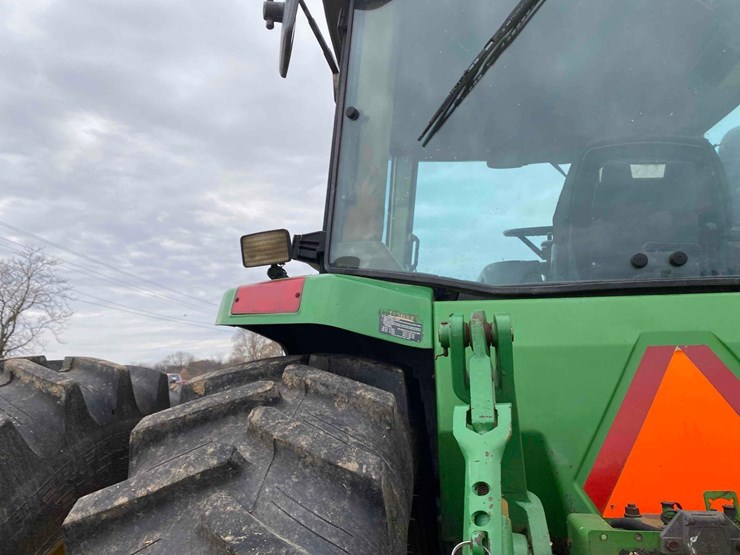 john-deere-8300-image-27