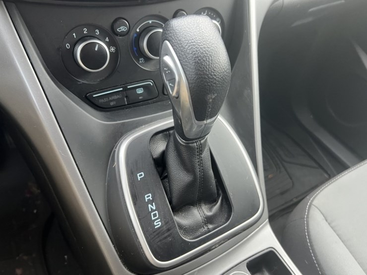 2013-ford-escape-image-32