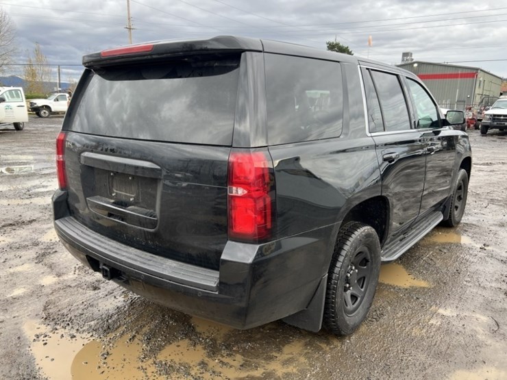 2020-chevrolet-tahoe-image-4