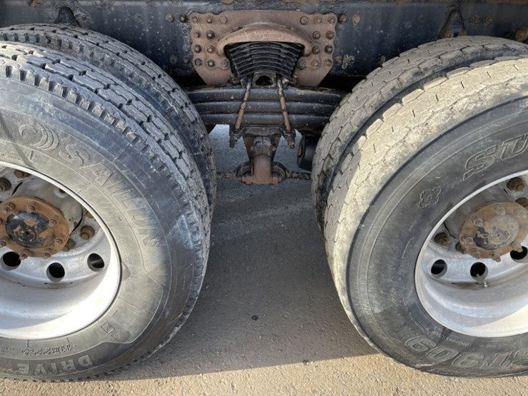 2014-western-star-4700sb-image-12