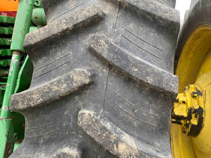 john-deere-8300-image-54