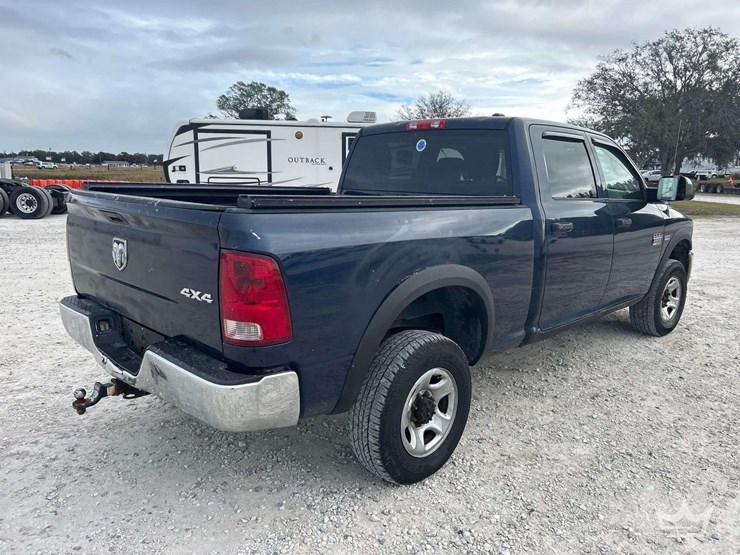 2012-dodge-2500-image-3