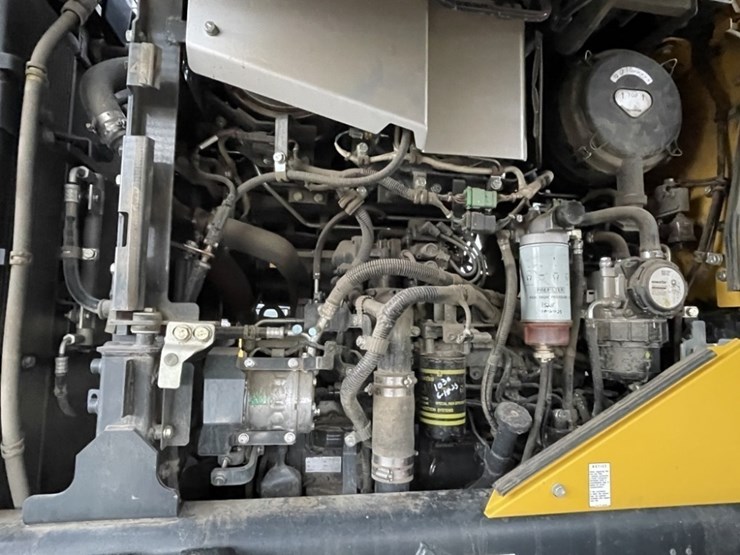 komatsu-wa320-8-image-22