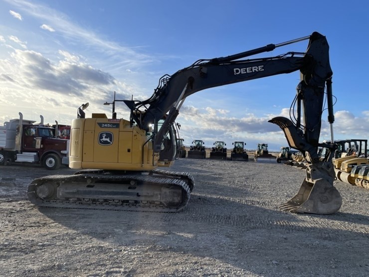 deere-245g-lc-image-6