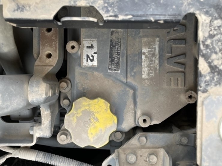 deere-245g-lc-image-35