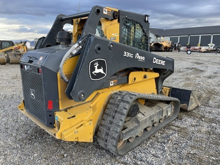 deere-331g-image-5