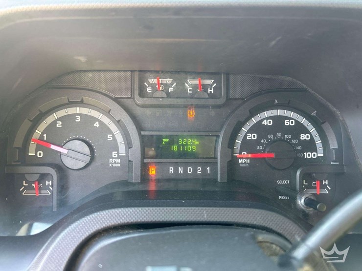 2012-ford-cargo-image-16