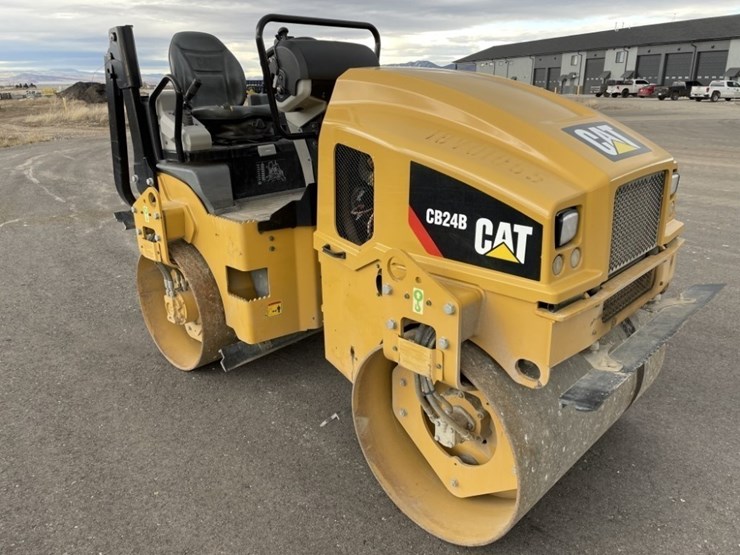 caterpillar-cb24b-image-7