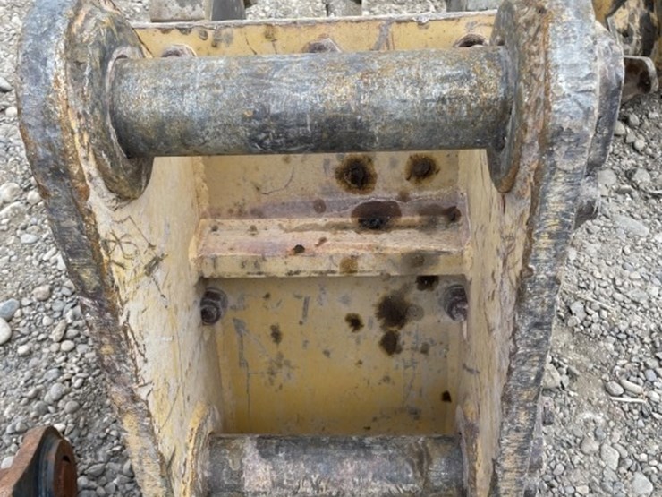 john-deere-245-image-3