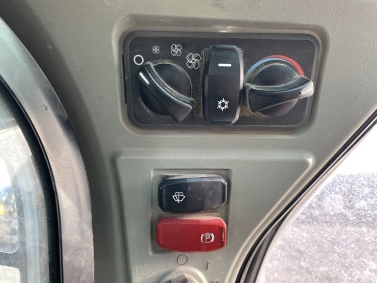 caterpillar-299d3-image-29