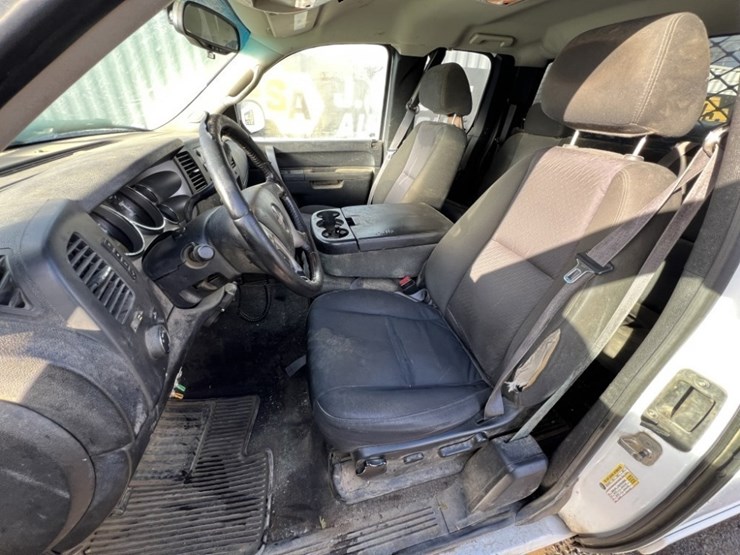 2011-gmc-sierra-1500-image-27